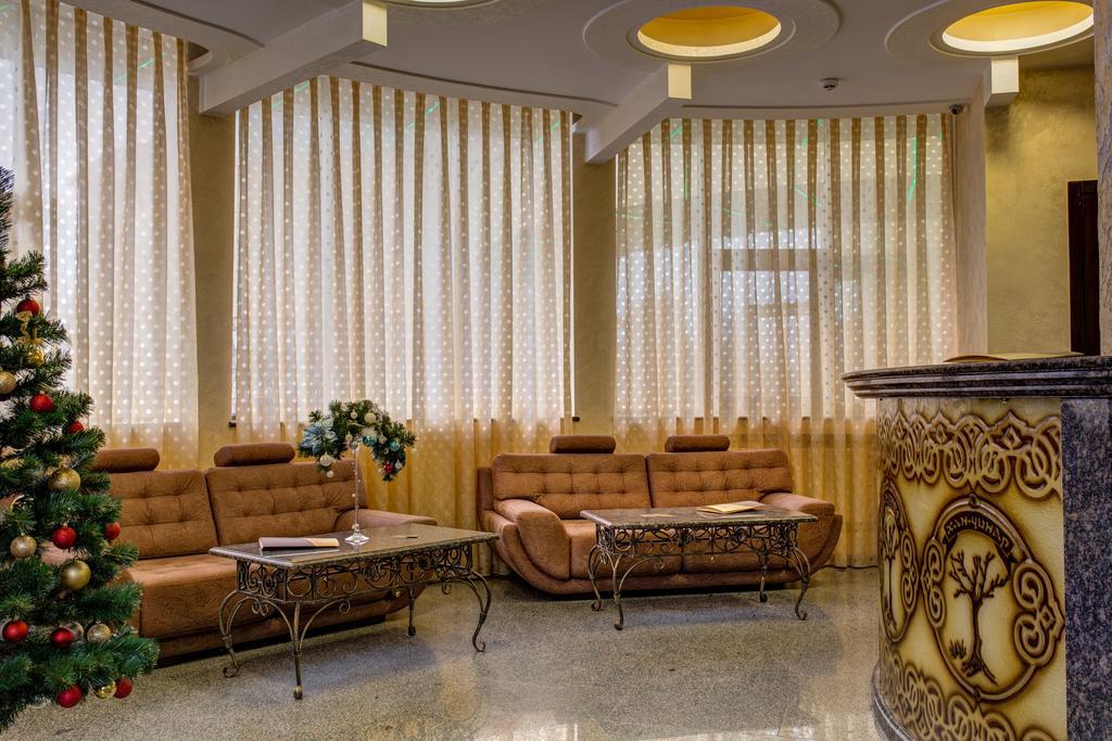 Khan-Chinar Hotel Ντνιπροπετρόφσκ Εξωτερικό φωτογραφία