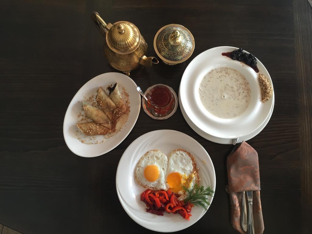 Khan-Chinar Hotel Ντνιπροπετρόφσκ Εξωτερικό φωτογραφία